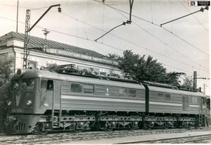 moXIe5-eLTg.jpg