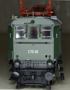 005.JPG
