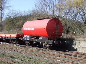 ein-loeschmittelwagen-feuerwehr-abgestellt-hagen-91842.jpg
