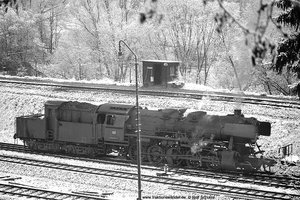 052 953-7