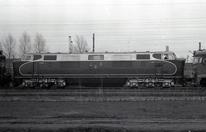 8X7ZrEj5HBI.jpg