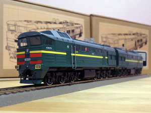 2ТЭ10У-21.JPG