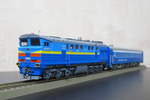 2ТЭ10У-22.JPG