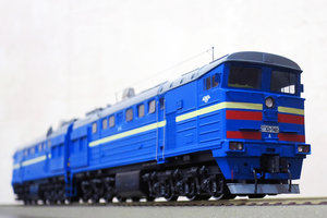 2ТЭ10У-23.JPG