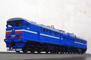 2ТЭ10У-24.JPG