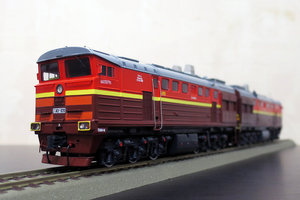 2ТЭ10У-25.JPG