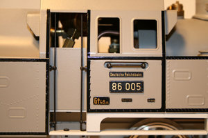 BR86-8.jpg