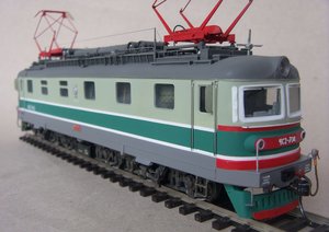 ЧС2-704_h0 L.jpg