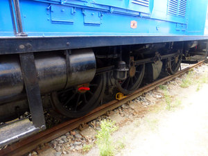 334004