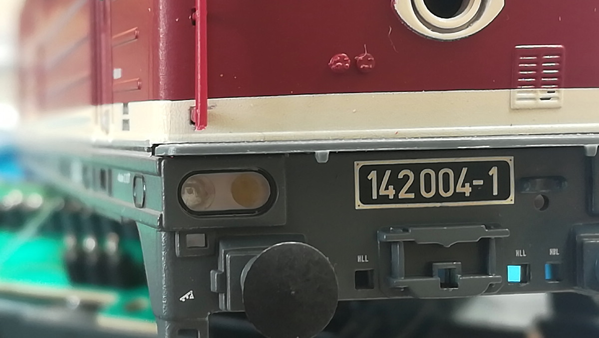 BR142 Roco 125.jpg