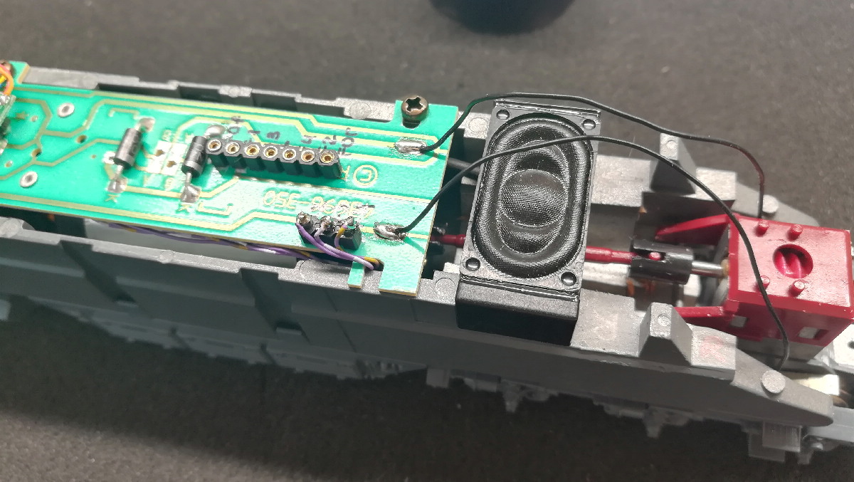 BR142 Roco 139.jpg