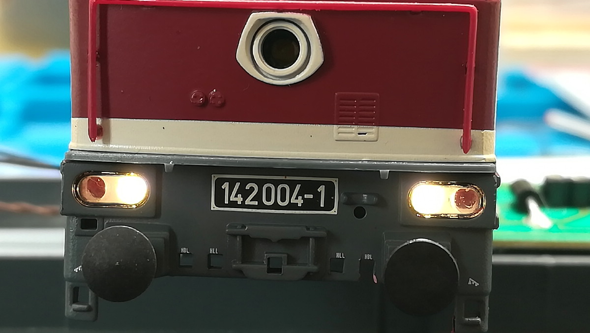 BR142 Roco 132.jpg