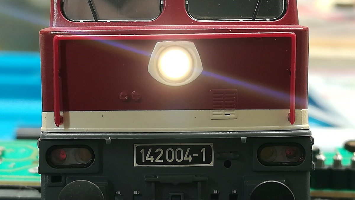 BR142 Roco 135.jpg