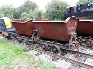 trolley2.jpg