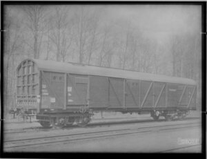 500w_fotografie-vierachsiger-schnellgueterwagen-gattung-ggths-bauart-wumag-versuchswagen-schrae.jpg