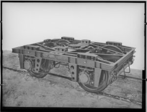 500w_fotografie-vierachsiger-schnellgueterwagen-bauart-wumag-schraegansicht-spurweite-1435-mm-z.jpg