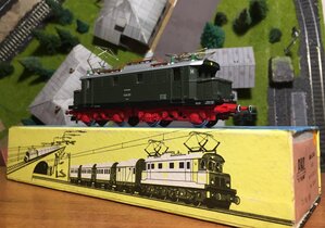 E44.jpg