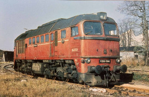 V200 504 у 1988 році, але чомусь вже без гофр на борту. У журналі це відмітили, але пояснення не надали. Мабуть &quot;після ДТП&quot;?