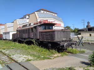 E94