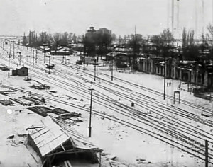 1944 январь. Житомир.  Железнодорожный  вокзал. Вид с Киевского моста-фр.jpg