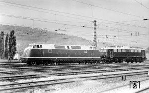 На фото Krauss-Maffei D66 V200 (JŽ D 66), <br />а также новёхонький Е 10 108 (1957 год)