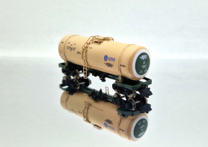 57171670-3.jpg
