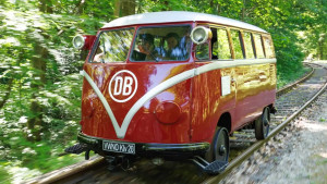 vw-ur-bulli-ohne-lenkrad-furs-gleis-6.jpeg