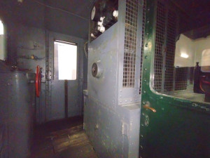 E225 001 cab.JPG (134.26 Кіб) Переглянуто 218 разів Интерьер кабины Е225